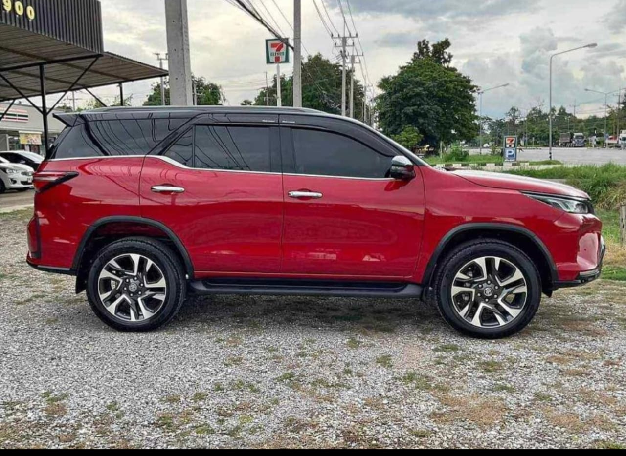 2021 Toyota Fortuner 2.8 Diesel 4x4 - Image 4