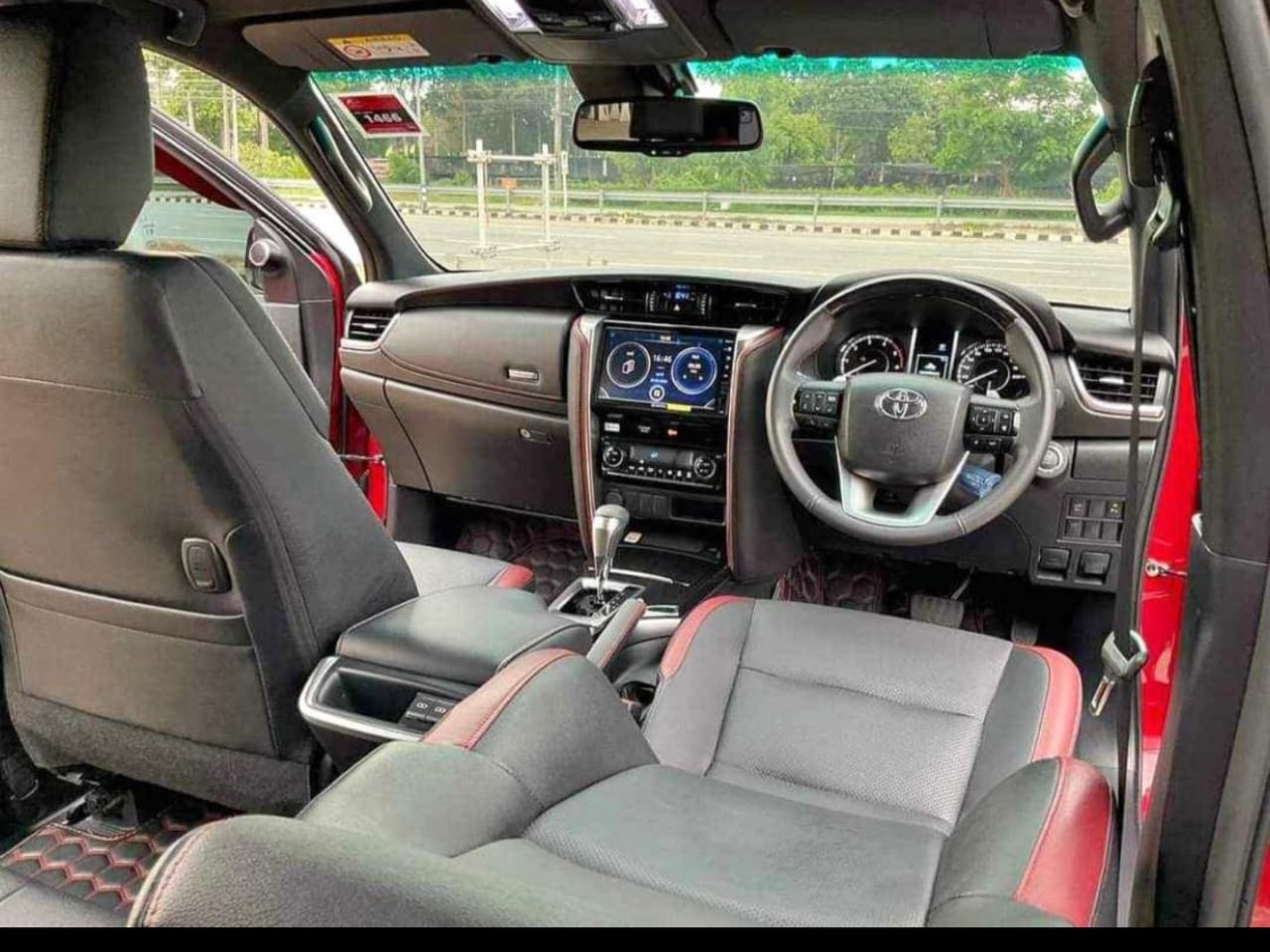 2021 Toyota Fortuner 2.8 Diesel 4x4 - Image 2