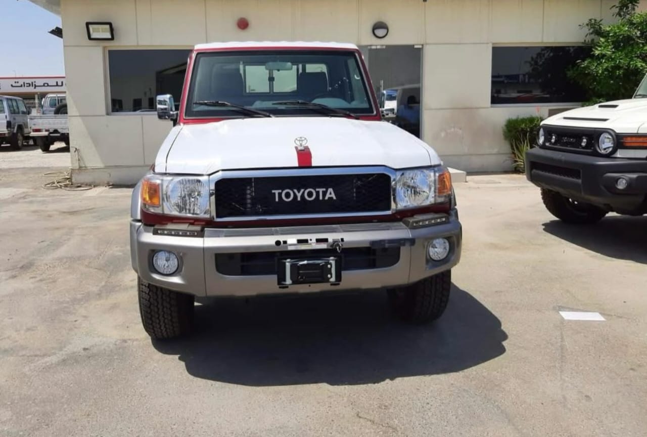 2019 Toyota Land Cruiser Pickup