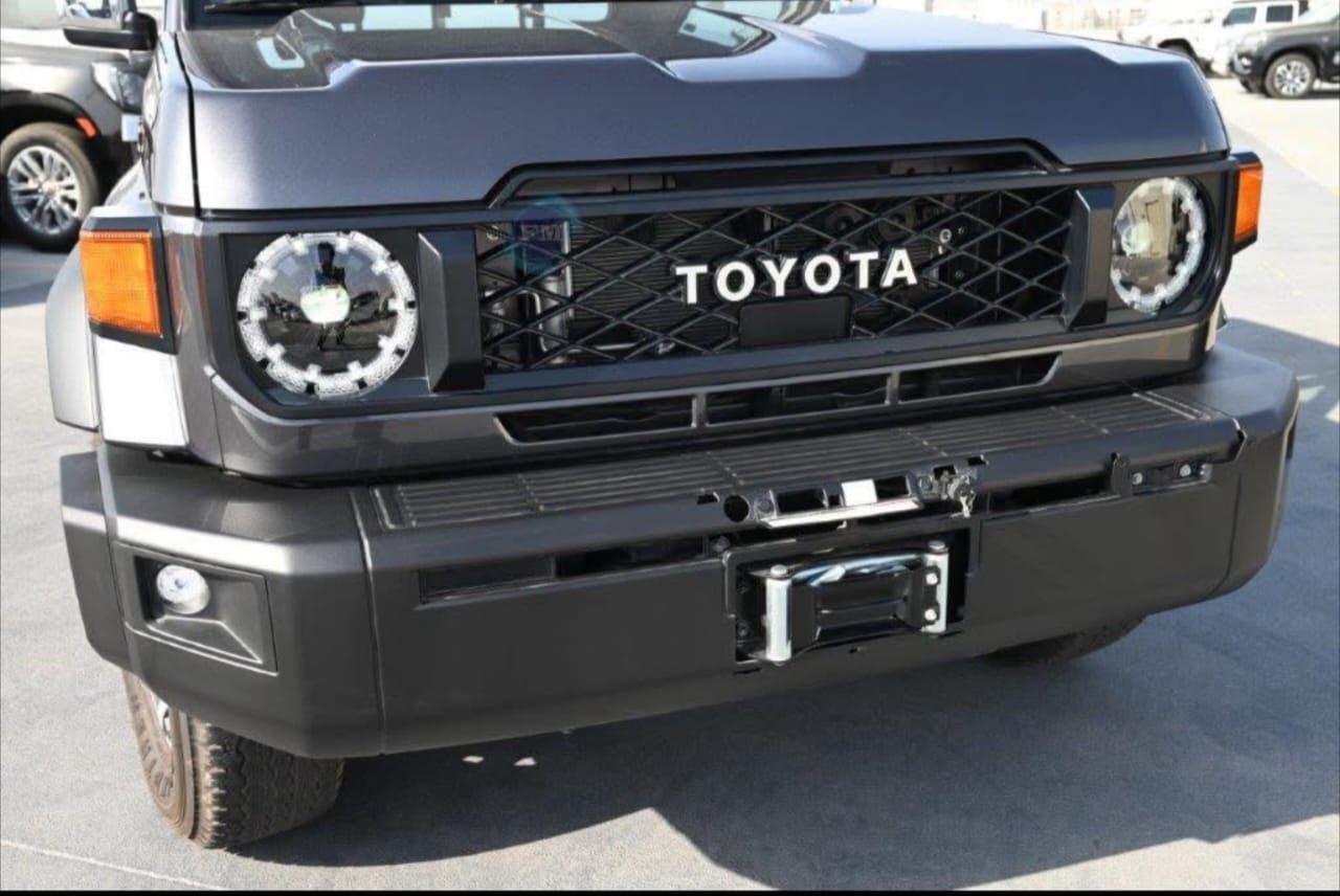 2024 Toyota Land cruiser Pick-up - Image 9