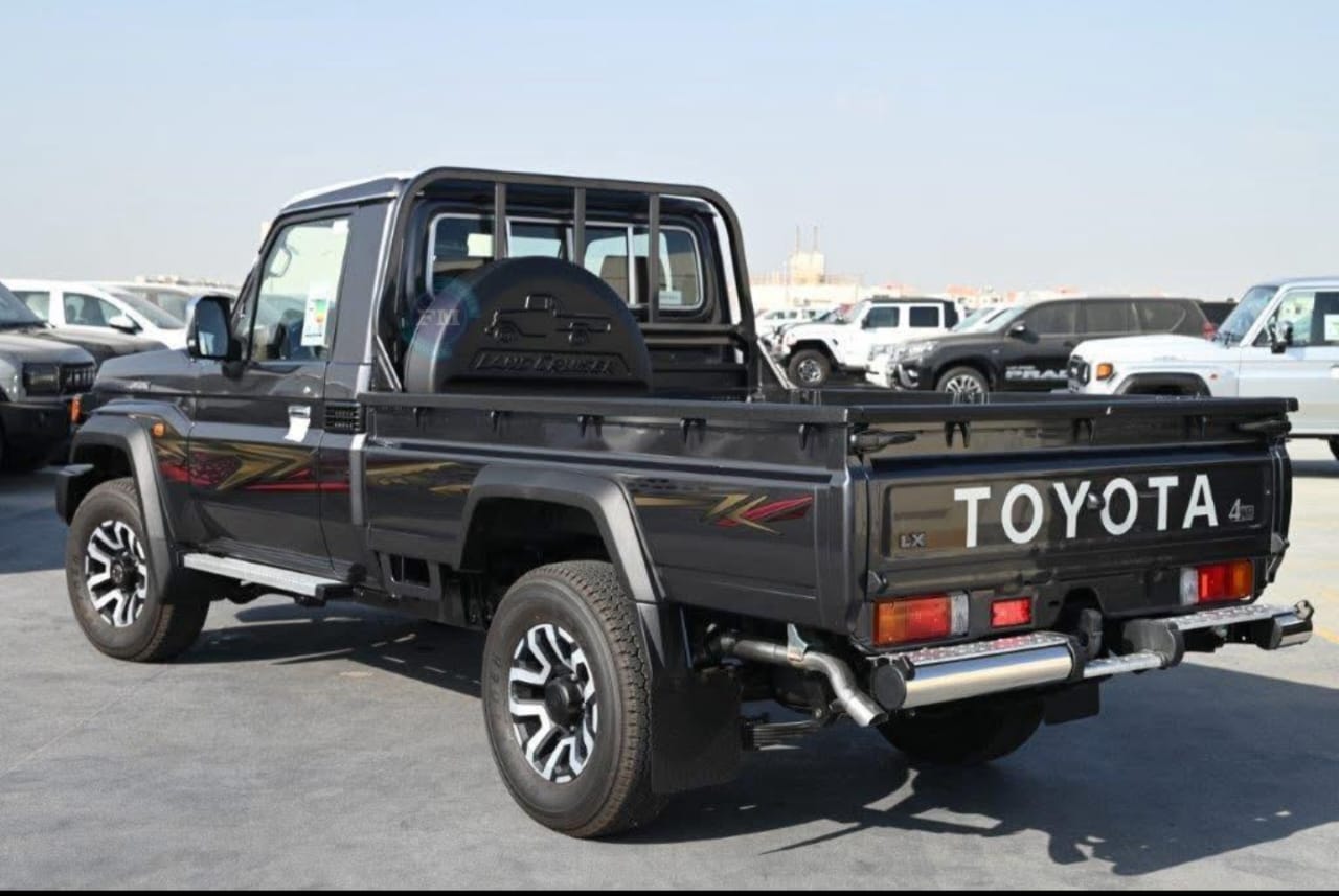2024 Toyota Land cruiser Pick-up - Image 11