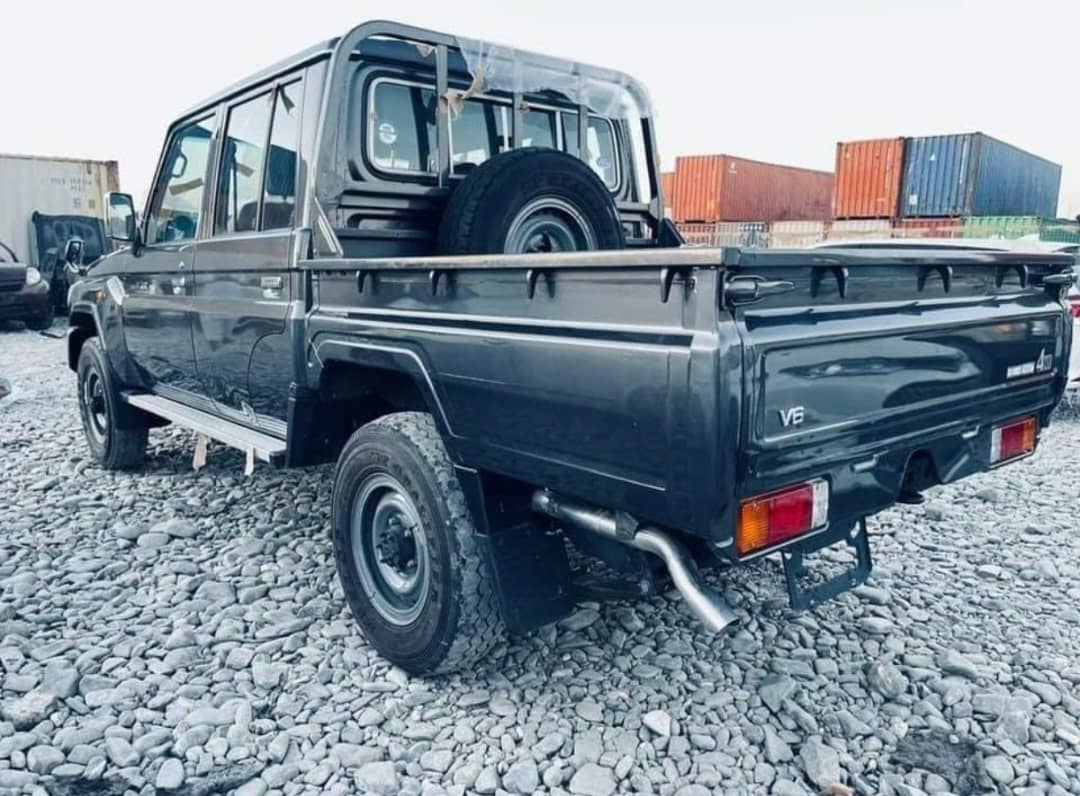2019 Toyota Land cruiser Pick-up - Image 5