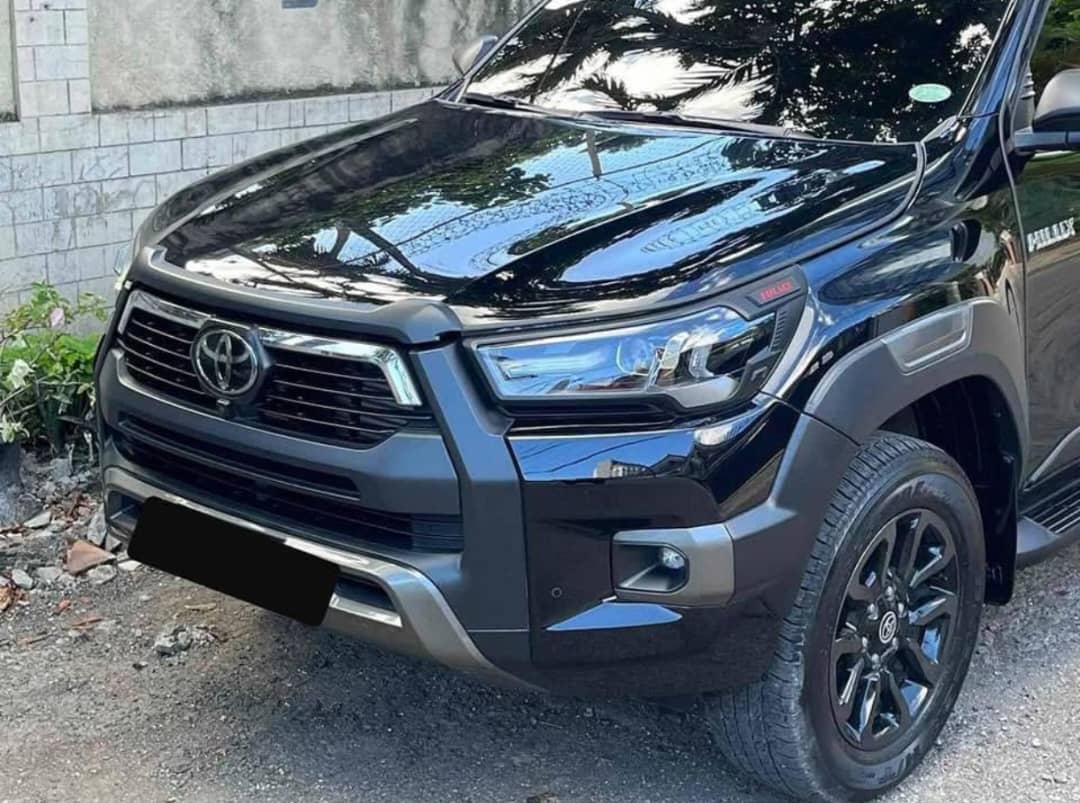 2022 Toyota Hilux 4x4 diesel engine full option - Image 11