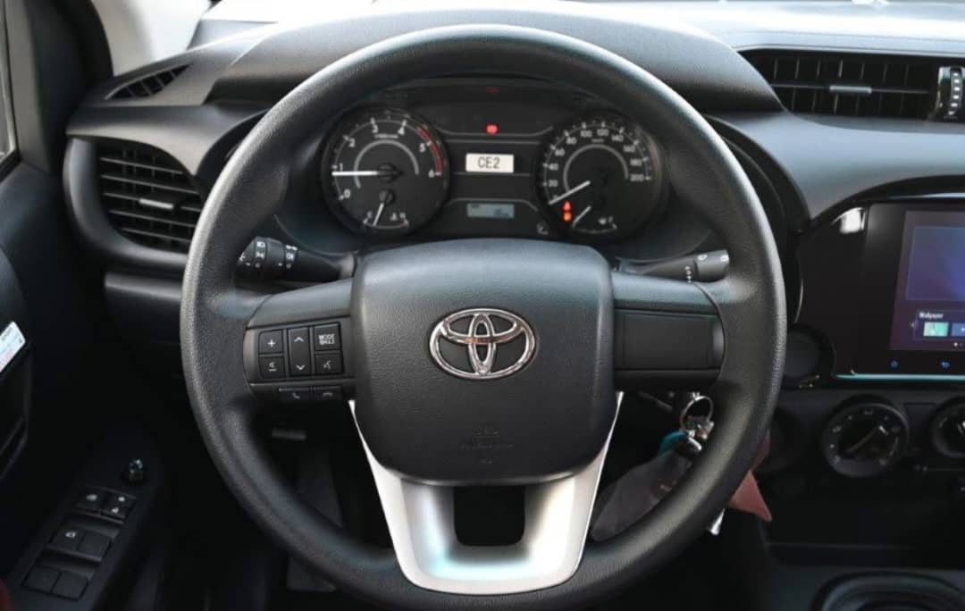 2019 Toyota Hilux - Image 3