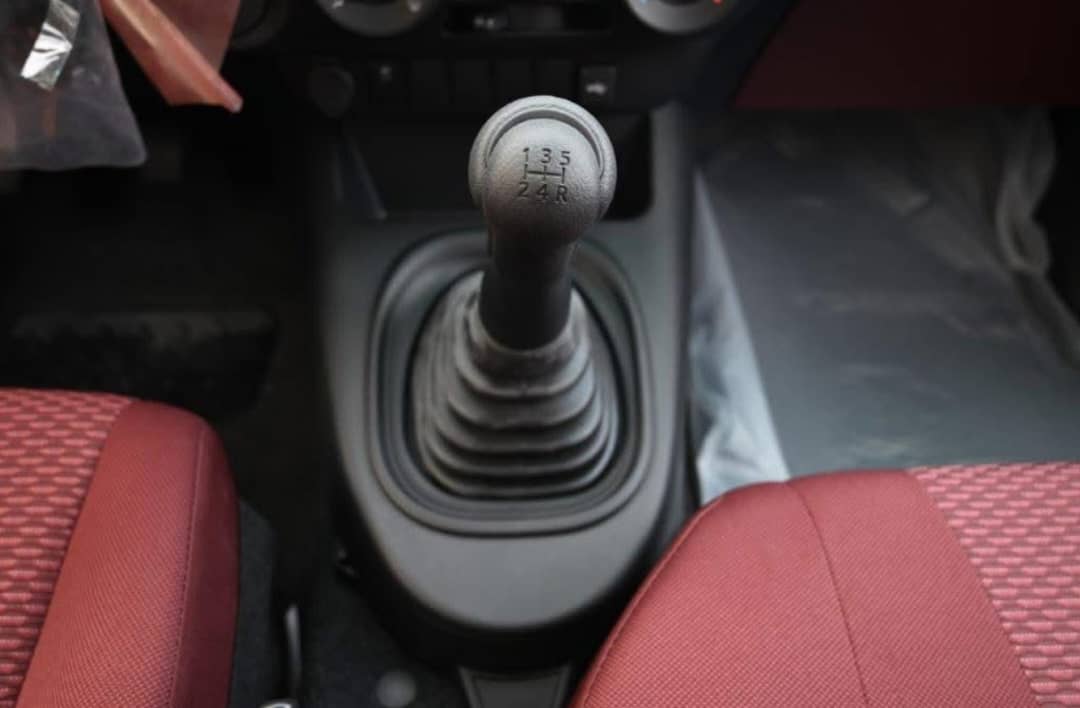 2019 Toyota Hilux - Image 7
