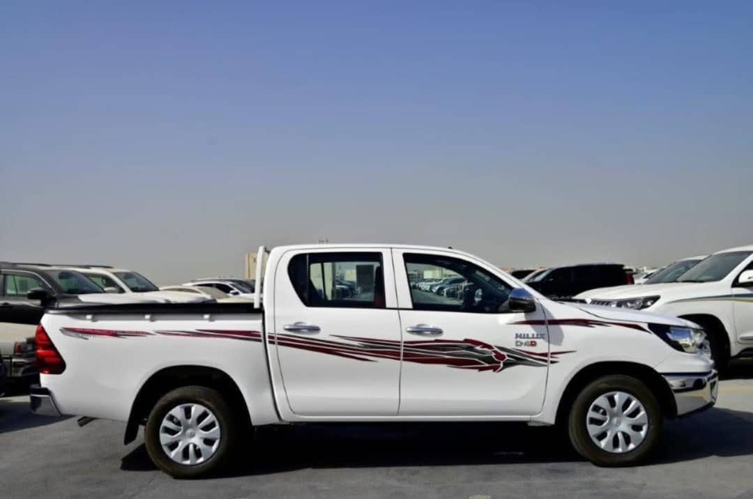 2019 Toyota Hilux - Image 8