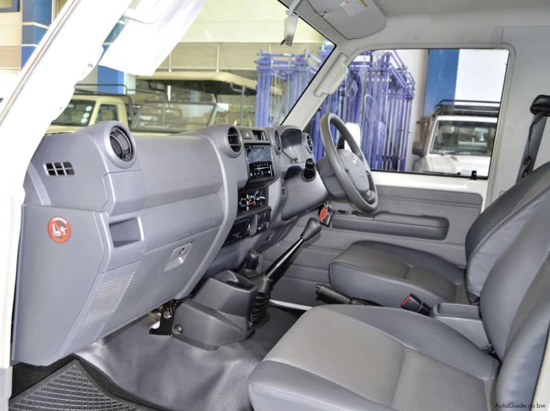 2019 Toyota Land cruiser V6 - Image 2