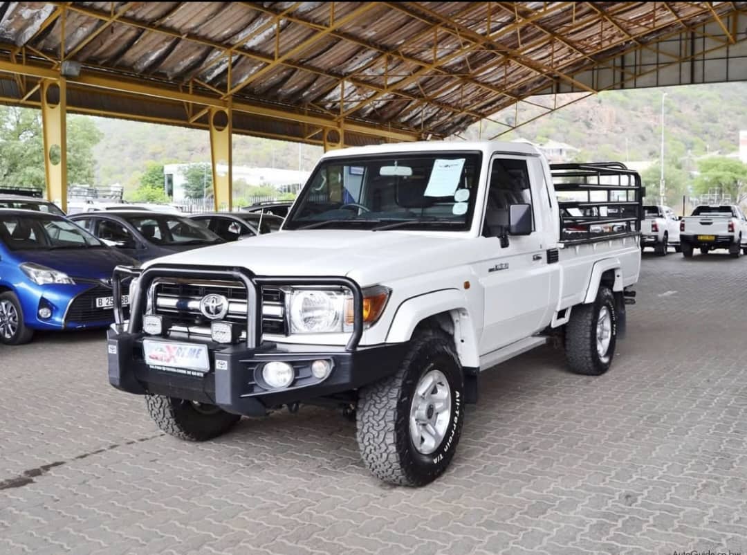 2019 Toyota Land cruiser V6