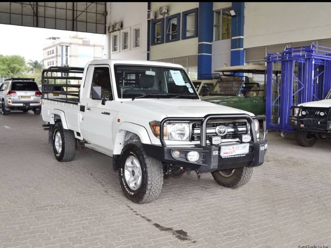 2019 Toyota Land cruiser V6 - Image 11