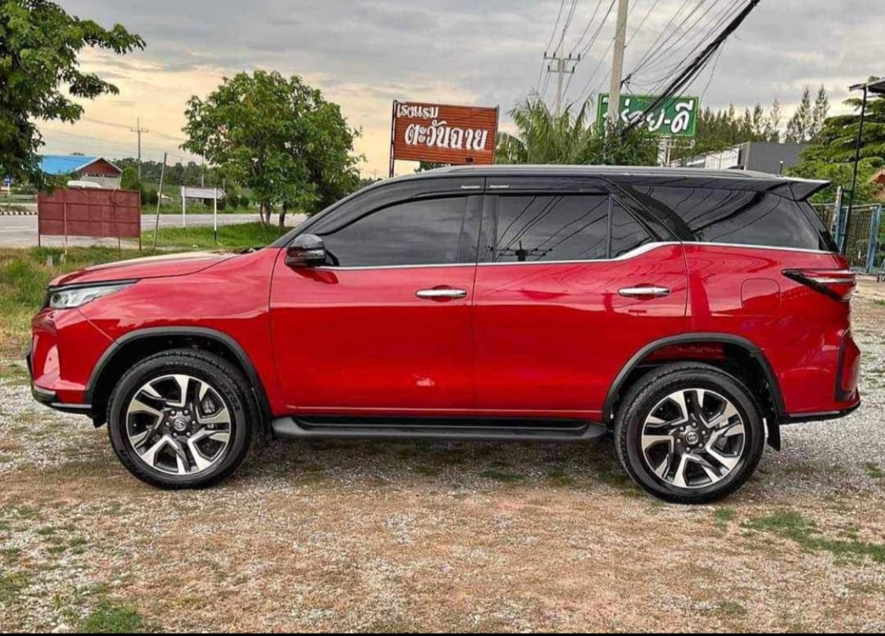 2021 Toyota Fortuner 2.8 Diesel 4x4 - Image 10